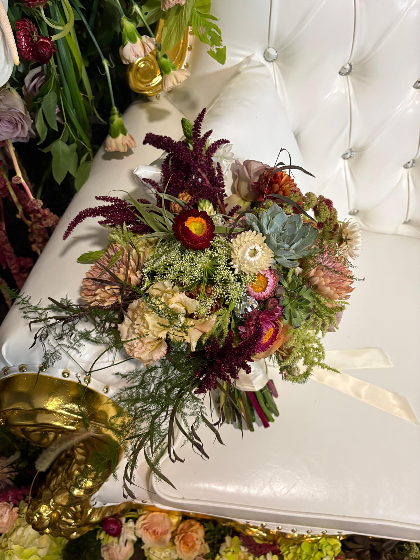 Wedding florals by Le Fleuriste